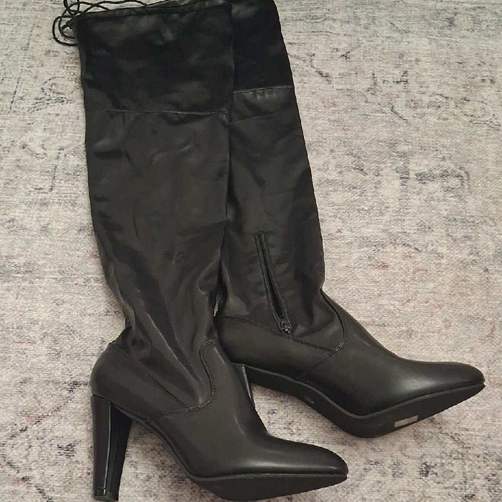 Black Knee-High Women's Boots